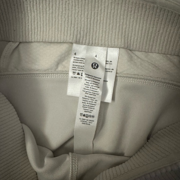 NWT Lululemon Ribbed Softstreme Flared Pant Regular - Picture 7 of 8